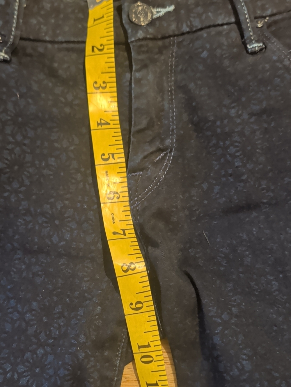 MOTHER Looker sz 28 in Foulard Me Once Blue w/ Navy Floral Overdyed Design - Picture 5 of 12